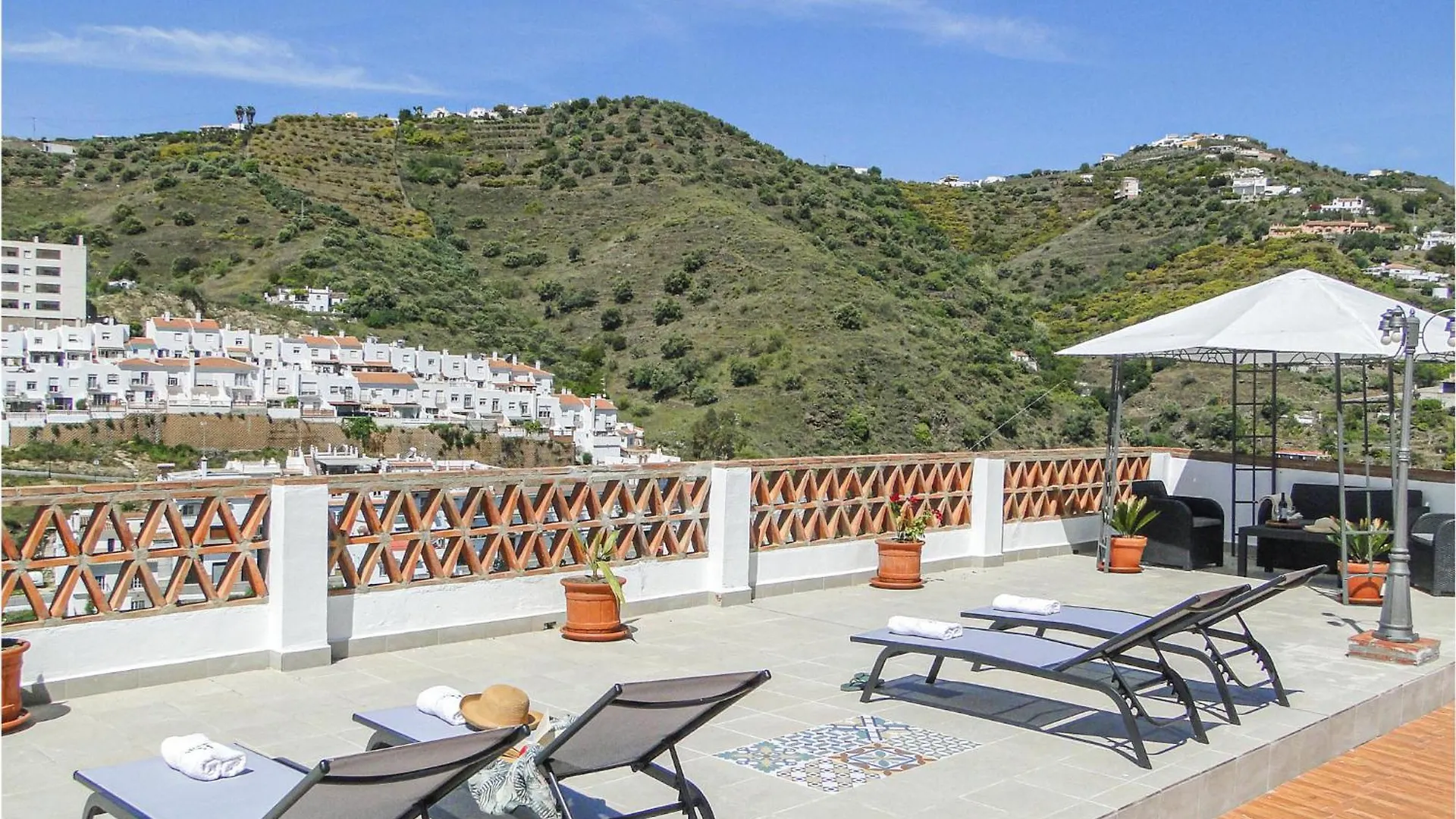 Feriehus 2 Bedroom Awesome Home In Torrox